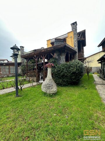 5-SAPANCADA SİTE İÇERİSİNDE SATILIK TRİBLEKS VİLLA